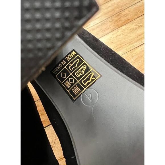 NWOB KOI Footwear Black Lace Up Chunky Heels US 6/ UK 4 - Picture 7 of 9